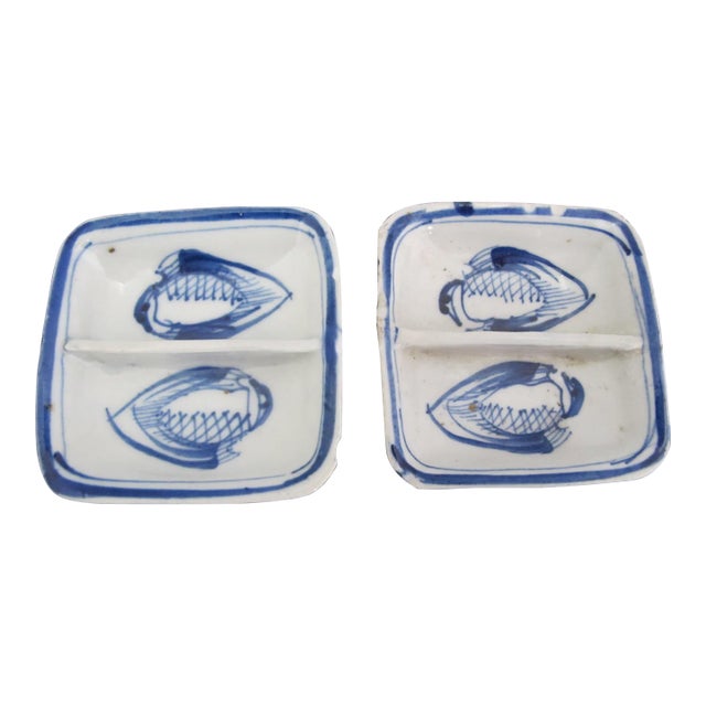 Chinese Blue and White Porcelain Divided Sushi Condiment Sauce Dish Tray Pair For Sale