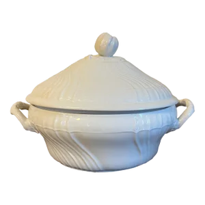 Richard Ginori Italian Blanc De Chine White Porcelain Soup Tureen