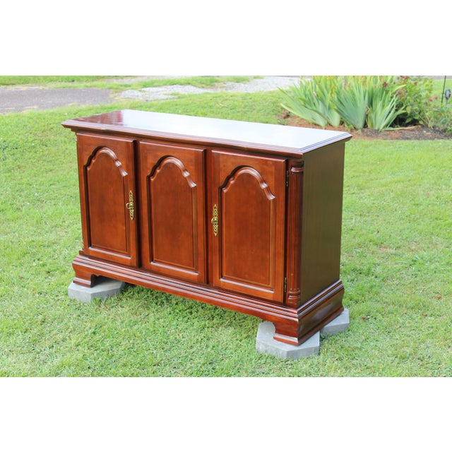 1980s Lexington Two-Door Mahogany Buffet For Sale - Image 16 of 18