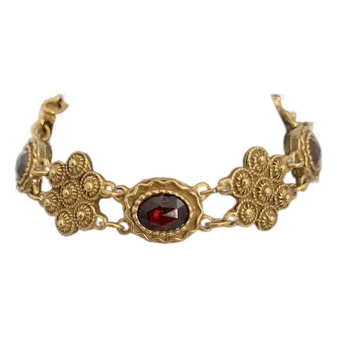 Early 20th Century Bohemian Garnet Bracelet For Sale