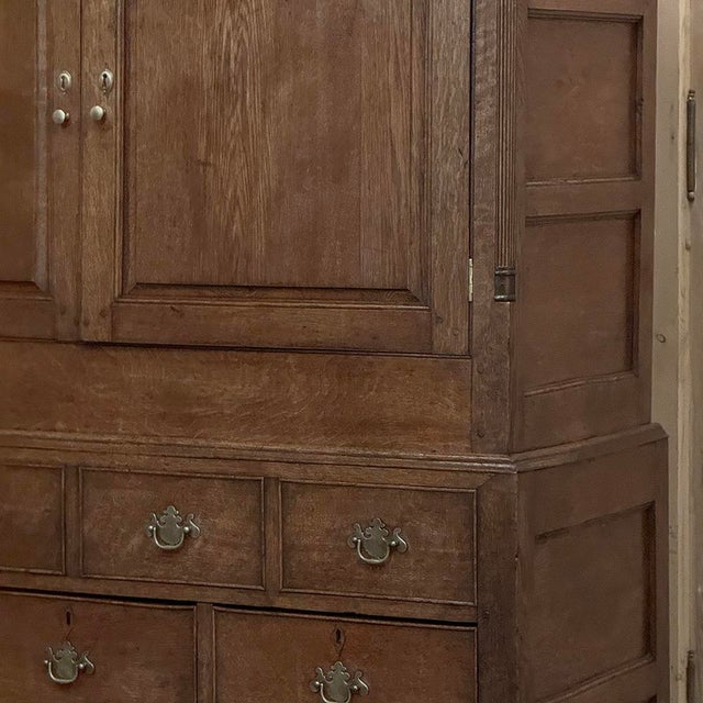 18th Century Georgian Period English Oak Linen Press For Sale In Dallas - Image 6 of 18