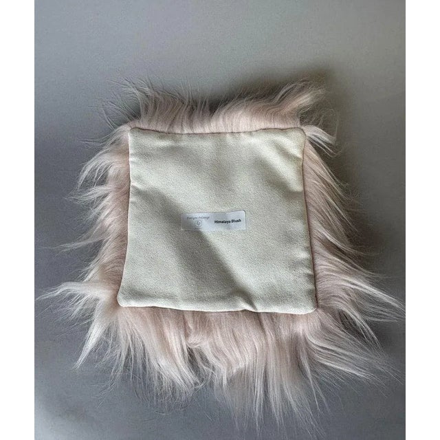 Evelyne Prélonge Faux Fur Scarf Stole & Gloves Set – Luxury French Winter Accessories in Blush Himalaya Pink For Sale - Image 10 of 10
