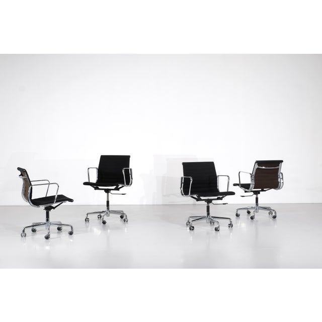 EA 117 Armchairs by Charles Ray Eames for ICF, USA, 1969, Set of 4 For Sale - Image 10 of 15