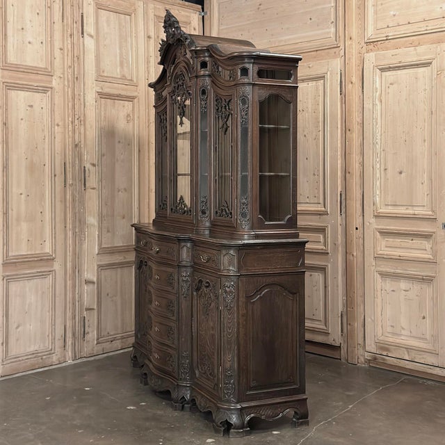 19th Century Country French Régence Liégeois Oak China Buffet For Sale In Dallas - Image 6 of 18