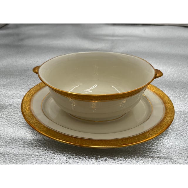 Art Deco Early 1900s Hutschenreuther “Margarete” Porcelain China 6 Piece Serving Pieces Platters, Gravy Boat & Vegetable Bowl Set For Sale - Image 3 of 5