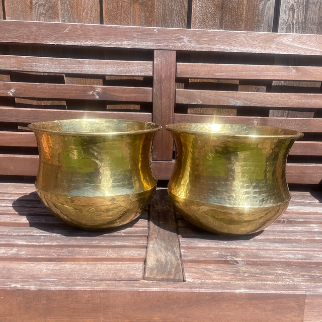 10" Hammered Brass Planters - A Pair For Sale In Dallas - Image 6 of 6
