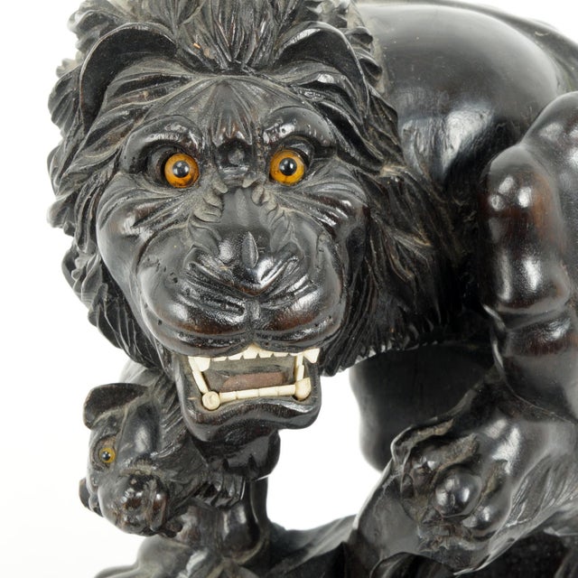 Vintage Japanese Large Carved Wood Sculpture Okimono Lion With Cubs – 20th C For Sale In Phoenix - Image 6 of 11