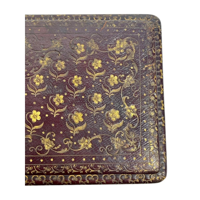 19th Century French Napoleon III Hand-Tooled Gilt Leather Box For Sale - Image 11 of 16
