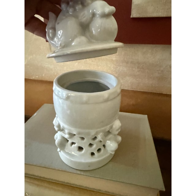 Vintage Blanc De Chine Foo Dog Covered Incense Burner | White Porcelain Guardian Lion Jar | Chinese Chinoiserie Decor For Sale In Chicago - Image 6 of 9