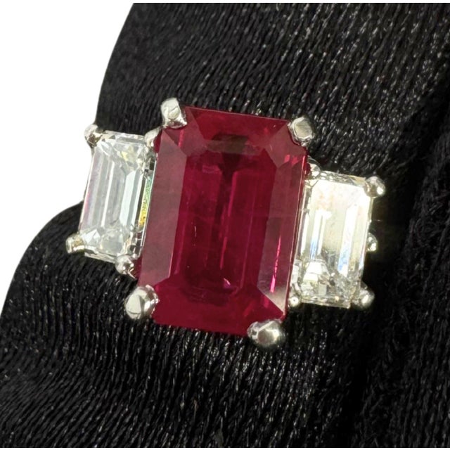 2.02 CTW Mid-Century Burmese Ruby & Diamond Platinum Three-Stone Ring, Size 6 For Sale In Washington DC - Image 6 of 9