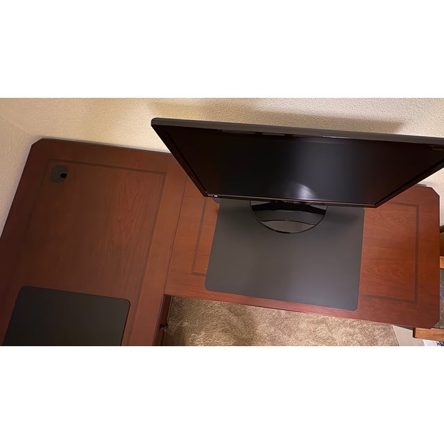Late 20th Century Late 20th Century Traditional Cherry Wood L-Shaped Executive Corner Desk With Integrated File Storage For Sale - Image 5 of 13