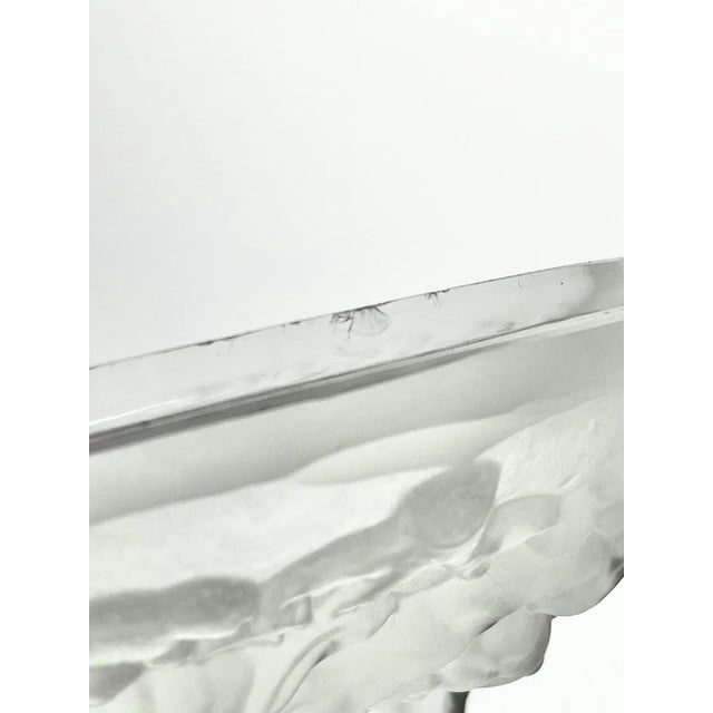 1920s Lalique-Style Frosted Crystal Oval Dresser Vanity Trinket Box Cherubs Birds For Sale - Image 9 of 11