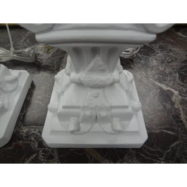 Mid-Century Modern Pair of Hollywood Regency Plaster Lamps For Sale - Image 3 of 10