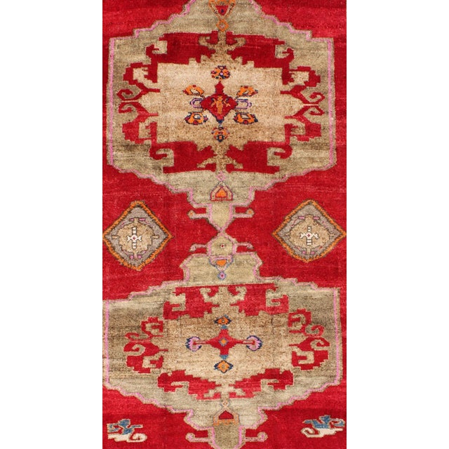 Tribal Mid 20th Century Bright Red and Taupe Vintage Turkish Oushak Rug With Dual Medallion Design For Sale - Image 3 of 10