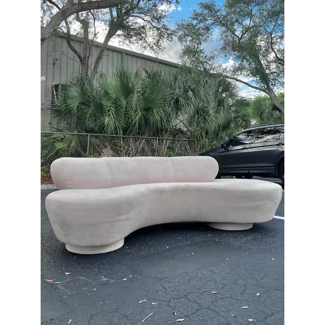 Beige Vintage Serpentine Cloud Sofa | by Vladimir Kagan for Directional For Sale - Image 8 of 18