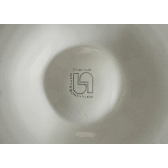 De Sarreguemines Late 20th Century French Sarreguemines France Majolica Off-White Scallop Plates – Set of 4, Signed For Sale - Image 4 of 4