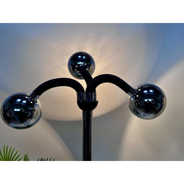 Italian Space Age Chromed 3-Light Floor Lamp with Adjustable Arms, 1960s For Sale - Image 9 of 18