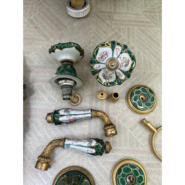 Mid 20th Century Sherle Wagner Chinoiserie Hand-Painted Basin &Amp; 24k Gold Hardware Suite For Sale - Image 5 of 17