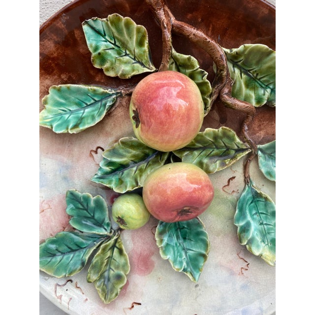 19th Century French Majolica Apples Fives Lill Platter. 10.5 inches diameter.