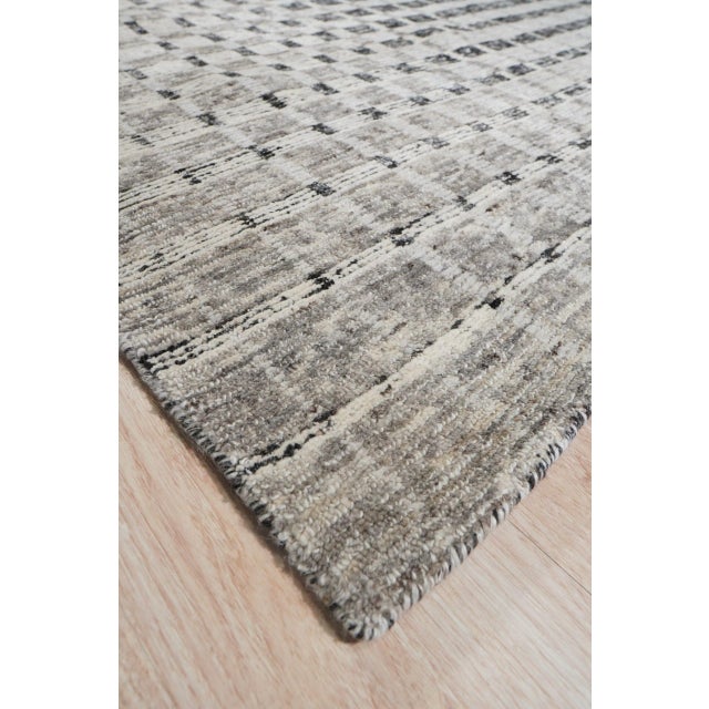 Contemporary 8x10 Nadia Ava Gray Traditional Geometric Handmade Wool Carpet Rug For Sale - Image 3 of 9