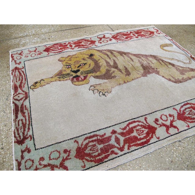 1940s Galerie Shabab Collection Mid-20th Century Turkish Anatolian Rug For Sale - Image 5 of 6