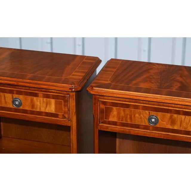 Wood Vintage Georgian Style Walnut Nightstands, Set of 2 For Sale - Image 7 of 16