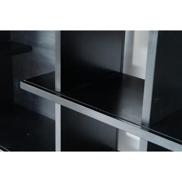 Tecno Mid-Century Modern Black Bookcase by Eugenio Gerli for Tecno, Italy, 1966 For Sale - Image 4 of 11