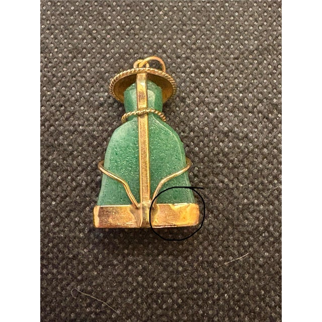 14k Yellow Gold Pendant With Hand Carved Jade Sitting Buddha With Chinese Hat. For Sale In Greensboro - Image 6 of 12