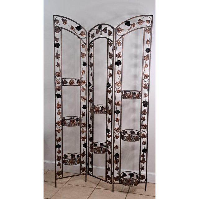 VTG Italian 3 Panel Folding Antique Gold Metal Grape Vine Planter Divider Hollywood Regency Beautiful vintage Italian...
