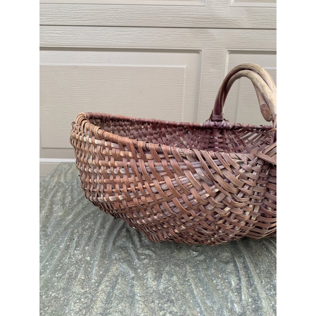 Brown Early 20th Century American Splint Oak Gathering Basket For Sale - Image 8 of 12