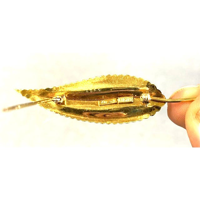 Cartier Cartier Vintage 18 Karat Yellow Gold Leaf and Pearl Brooch For Sale - Image 4 of 6