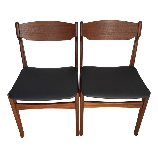 Danish Teak and Faux Leather Dining Chairs by Erik Buch for Oddense Maskinsnedkeri / O.D. Møbler, Denmark, 1960s, Set of 2 For Sale