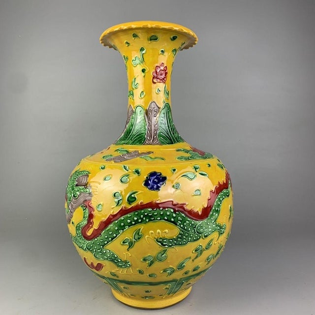 Late 20th Century Large Yellow-Ground Chinese Porcelain Tianqiuping Vase With Raised Dragon Motif For Sale - Image 5 of 6