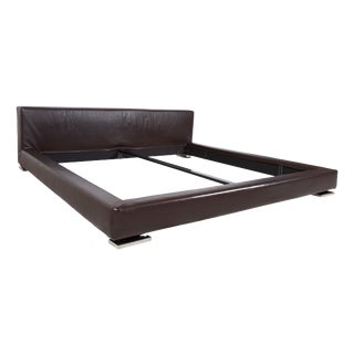 Moore Bed in Brown Leather from Minotti For Sale