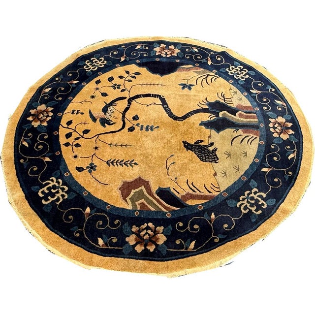 Finally, after a couple of years I came cross this gorgeous round art Deco. It is very diificult to fing round antique art...