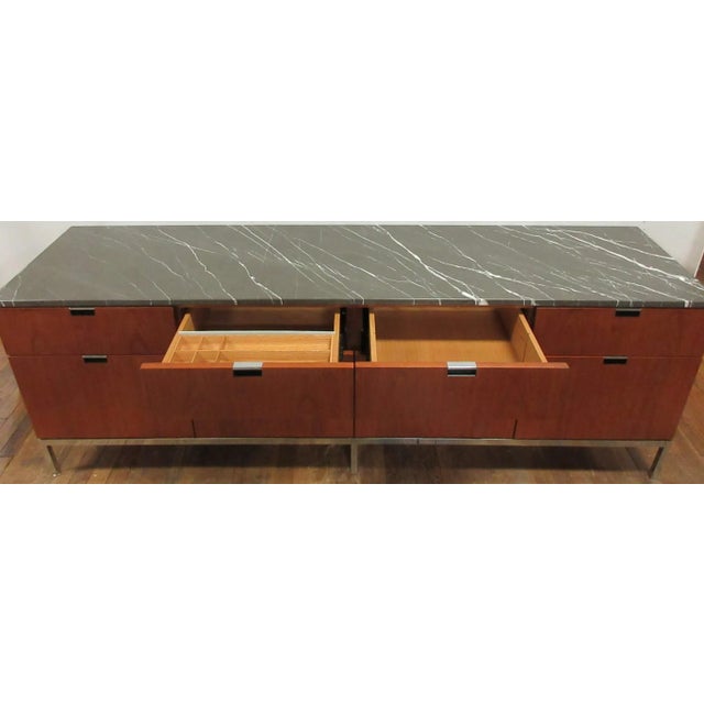 1980s Florence Knoll Credenza in Walnut With Marble Top For Sale - Image 5 of 11