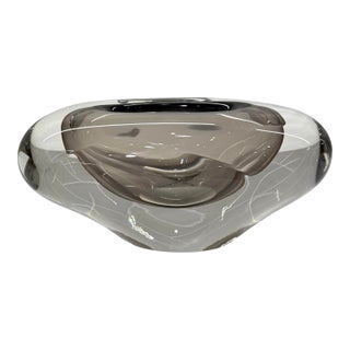 Global Views Abstract Bean Polish Hand-Blown Art Glass Vase – Small - Gray For Sale