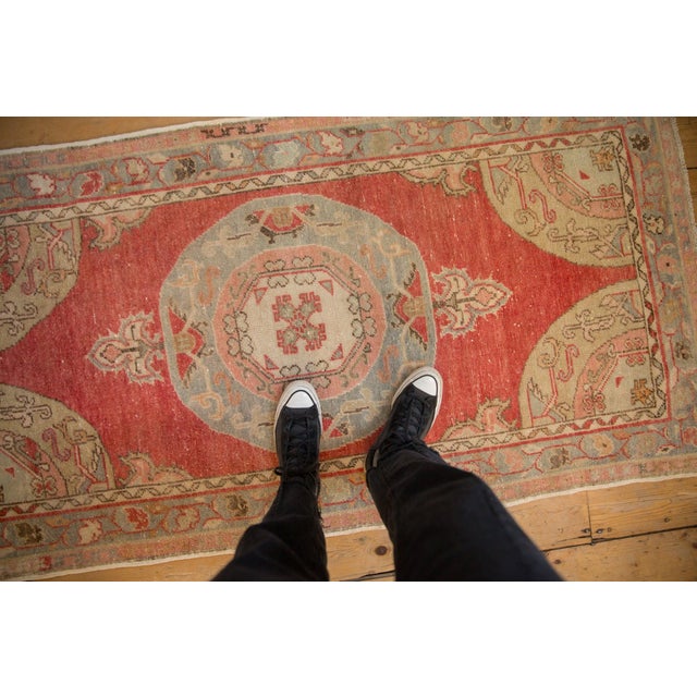 :: Oversized roundel center medallion atop an open field with trefoil finials. Corner spandrels in quarter map of inverted...