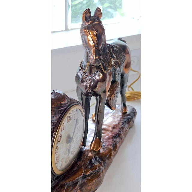 Vintage Copper Horse Mantel Clock by Wm. L. Gilbert – Electric Western Shelf Clock, New Haven Era Antique Collectible For Sale - Image 13 of 18