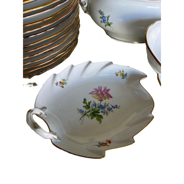 Porcelain Plate Set with Floral Decoration from Meissen Porcelain, 1990s For Sale - Image 3 of 15