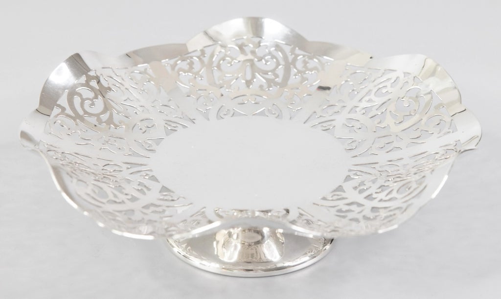 工芸品 MAPPIN & WEBB MAPPIN PLATE Pedestal Bowl English Mappin & Webb Silver Plate Reticulated Pedestal Bowl