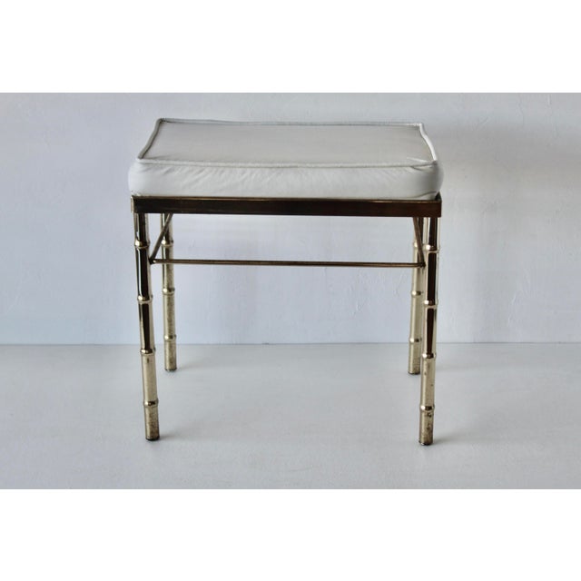 Hollywood Regency George Koch Style Faux Bamboo Brass Rectangular Padded White Vinyl Seat Vanity Stool Bench Vintage Hollywood Regency For Sale - Image 3 of 17