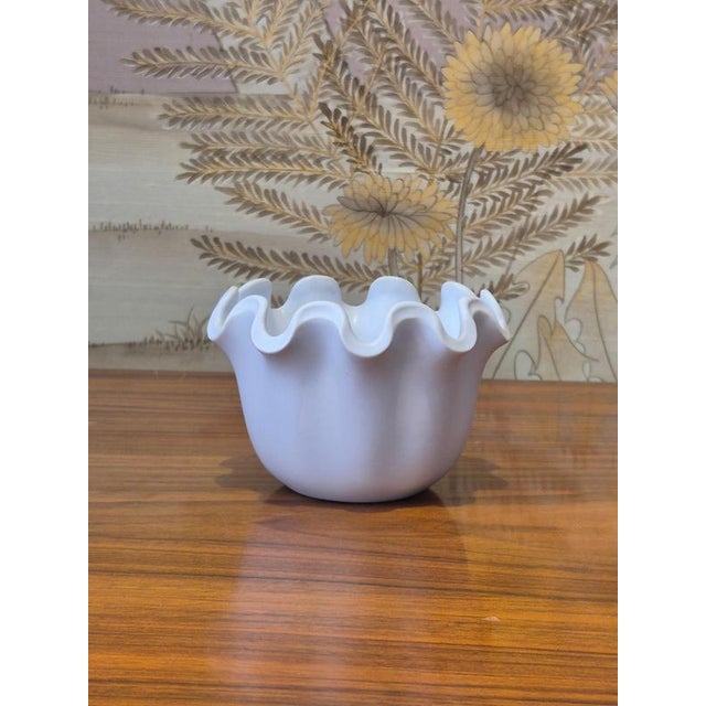 Decorative stoneware bowl, model Våga / Wave, designed by Wilhelm Kåge for Gustavsberg. Scandinavian Modern 1950s. This...