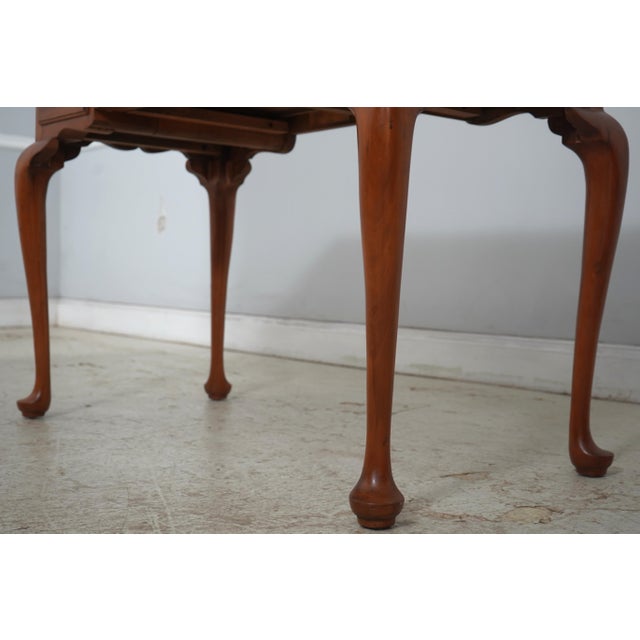 Henkel Harris Queen Anne Cherry Vanity or Desk For Sale - Image 9 of 18