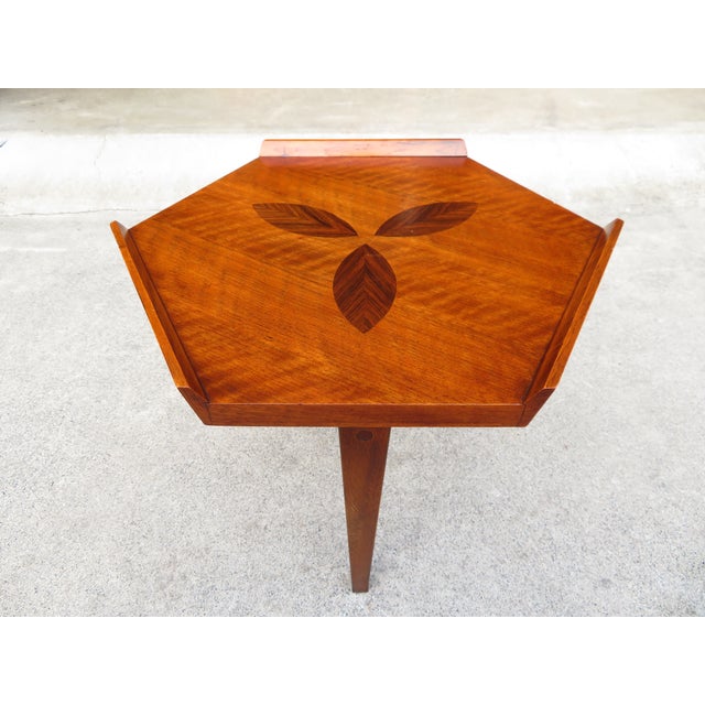 Mid-Century Modern Mid Century Modern Lane Altavista Walnut Hexagon 3 Leg Side Table W/ Inlay For Sale - Image 3 of 15