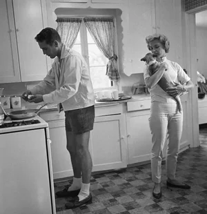 Paul Newman & Joanne Woodward at Home, 1958. 11x14 Print by Sid Avery