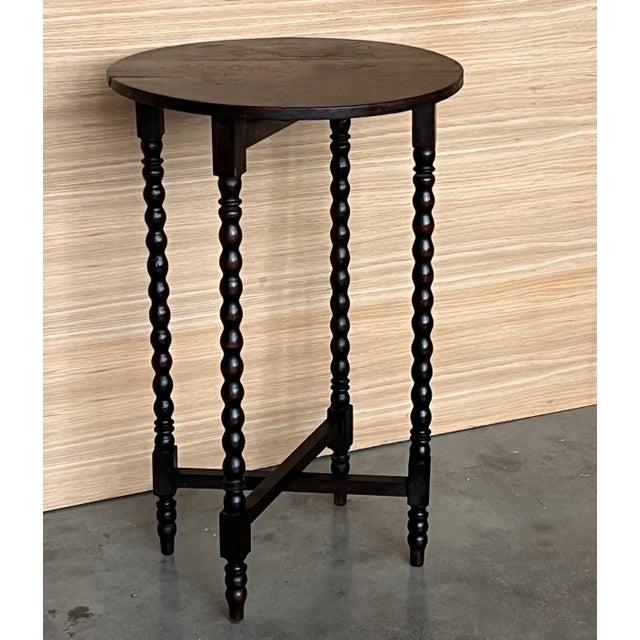 Baroque Round Folding Center Oak Table with Carved Top and Solomonic Legs, 1940s For Sale - Image 3 of 18