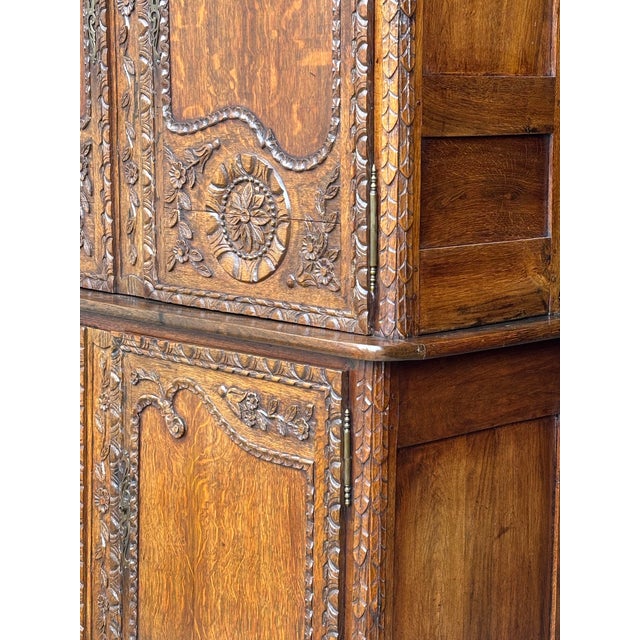 Brown 18th Century Louis XVI Oak 2-Body Buffet, Normandy, France, 1790 For Sale - Image 8 of 10