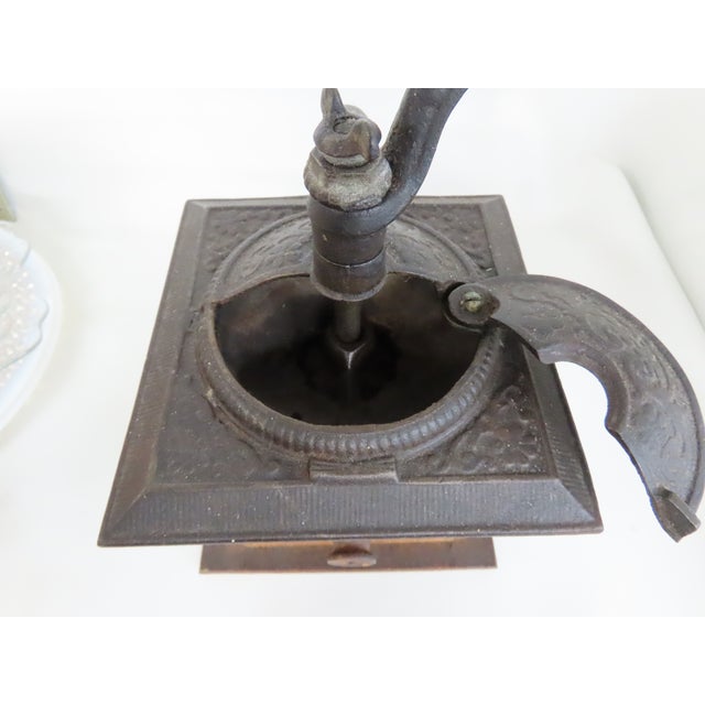 Colonial Wrightsville Hardware Co Wood Cast Iron Coffee Bean Grinder Mill 4672b For Sale - Image 12 of 18