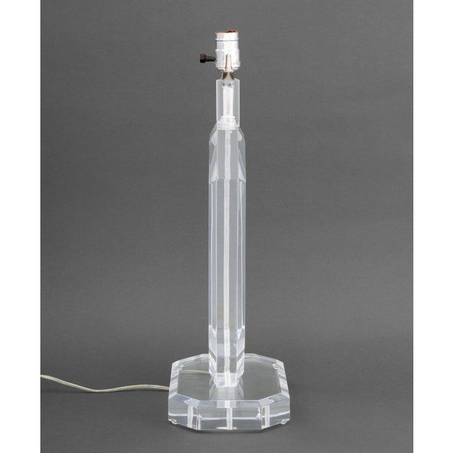 Metal Modern Acrylic and Chrome Octagonal Table Lamp For Sale - Image 7 of 9